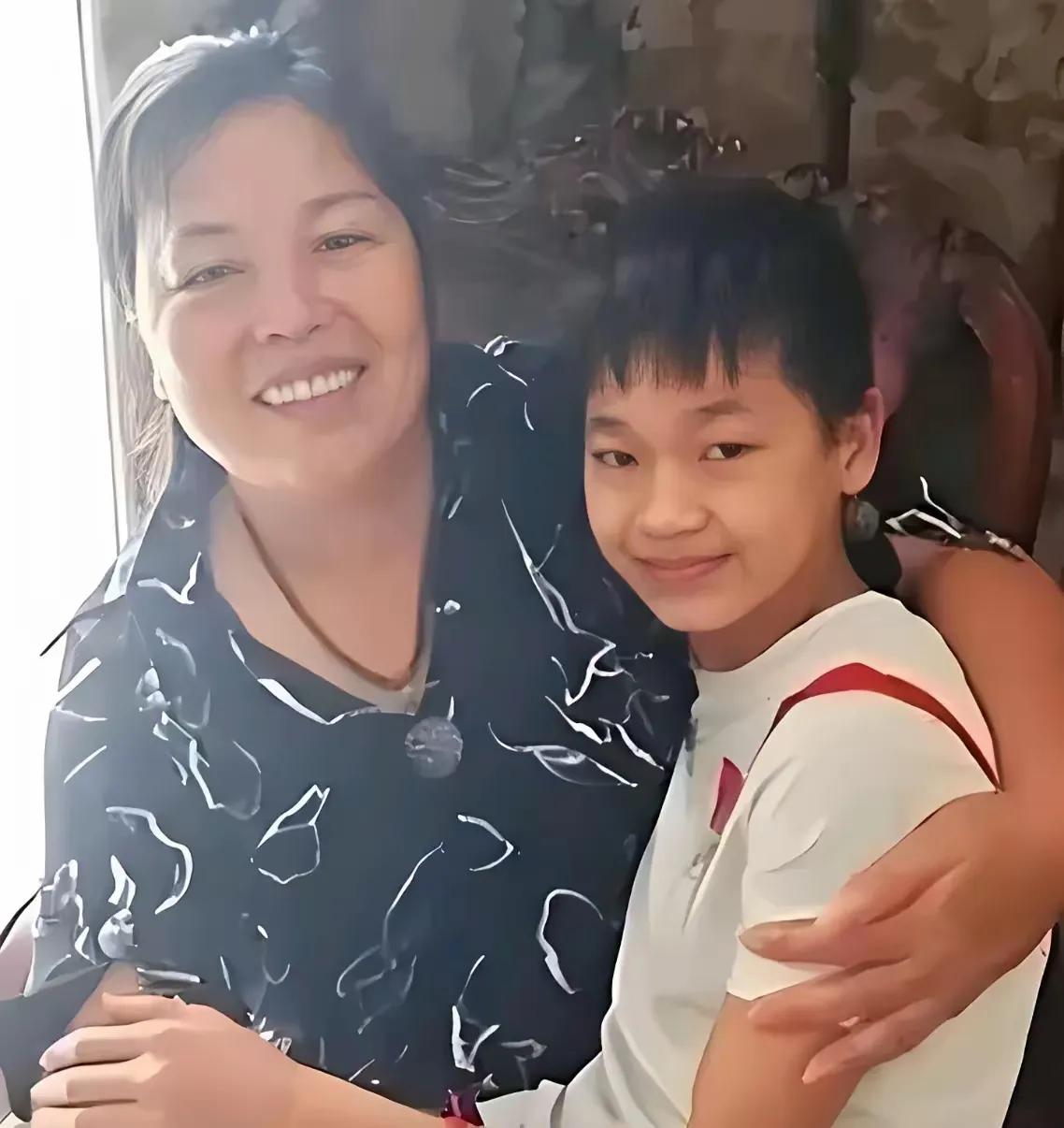 全红婵的发育关难过，其实从她的家人身上都能看出来。其实家里条件好了就管不住嘴而已