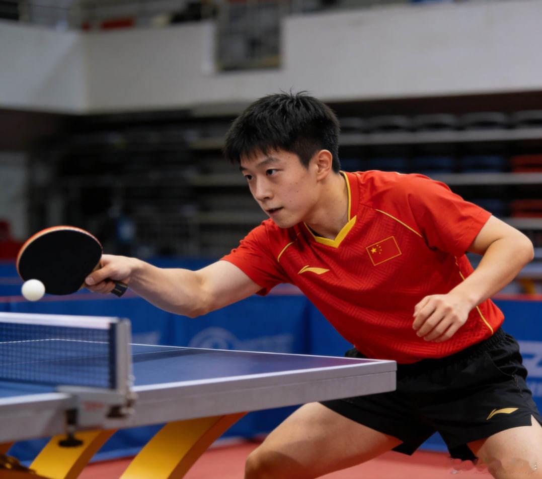 王楚钦：“打得我真没招了”背后的赛场博弈王楚钦 在竞技体育的赛场上，顶尖选手的一