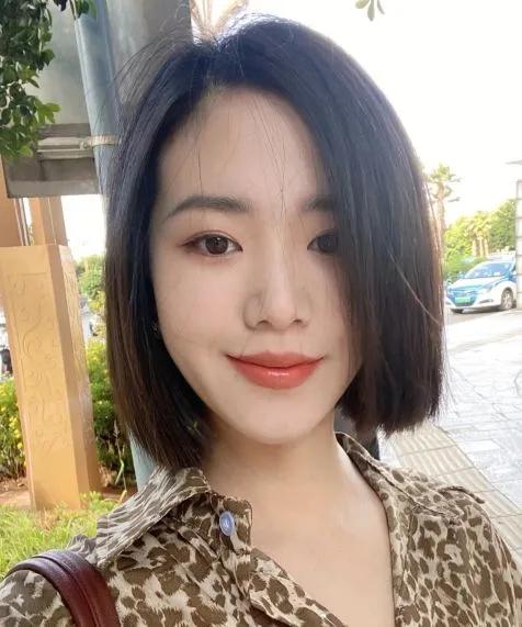现在大城市的女孩反而不好嫁了，上海现在的相亲市场，男女比例已经达到了惊人的1：9