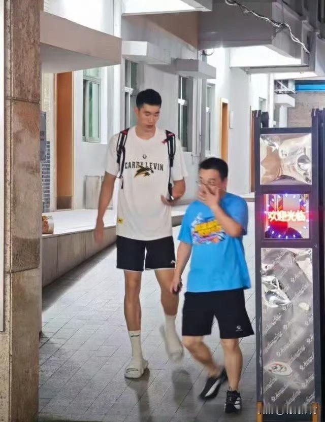 吉林东北虎内线队员杨腾飞现身广东，引起各方猜疑，杨腾飞与吉林的合同还有两年才到期