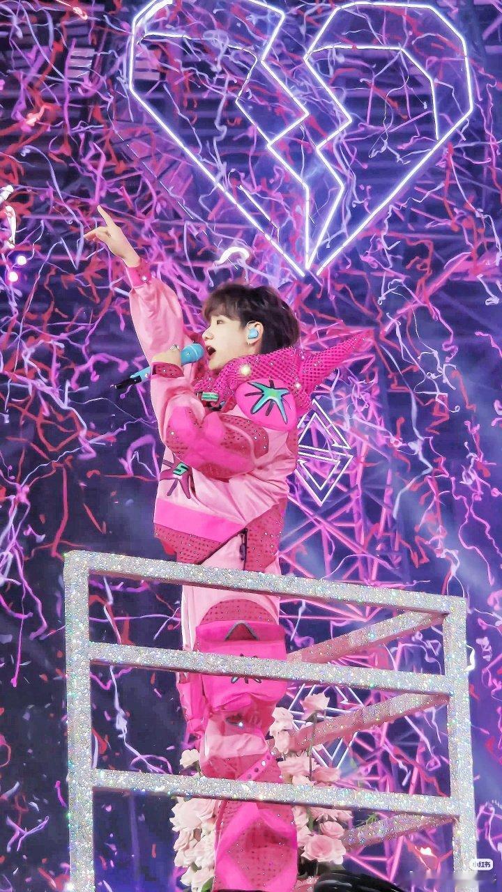 汪苏泷16年前就唱过这个梗 汪苏泷16年前的《因为了解》歌词也太通透了，"不再依