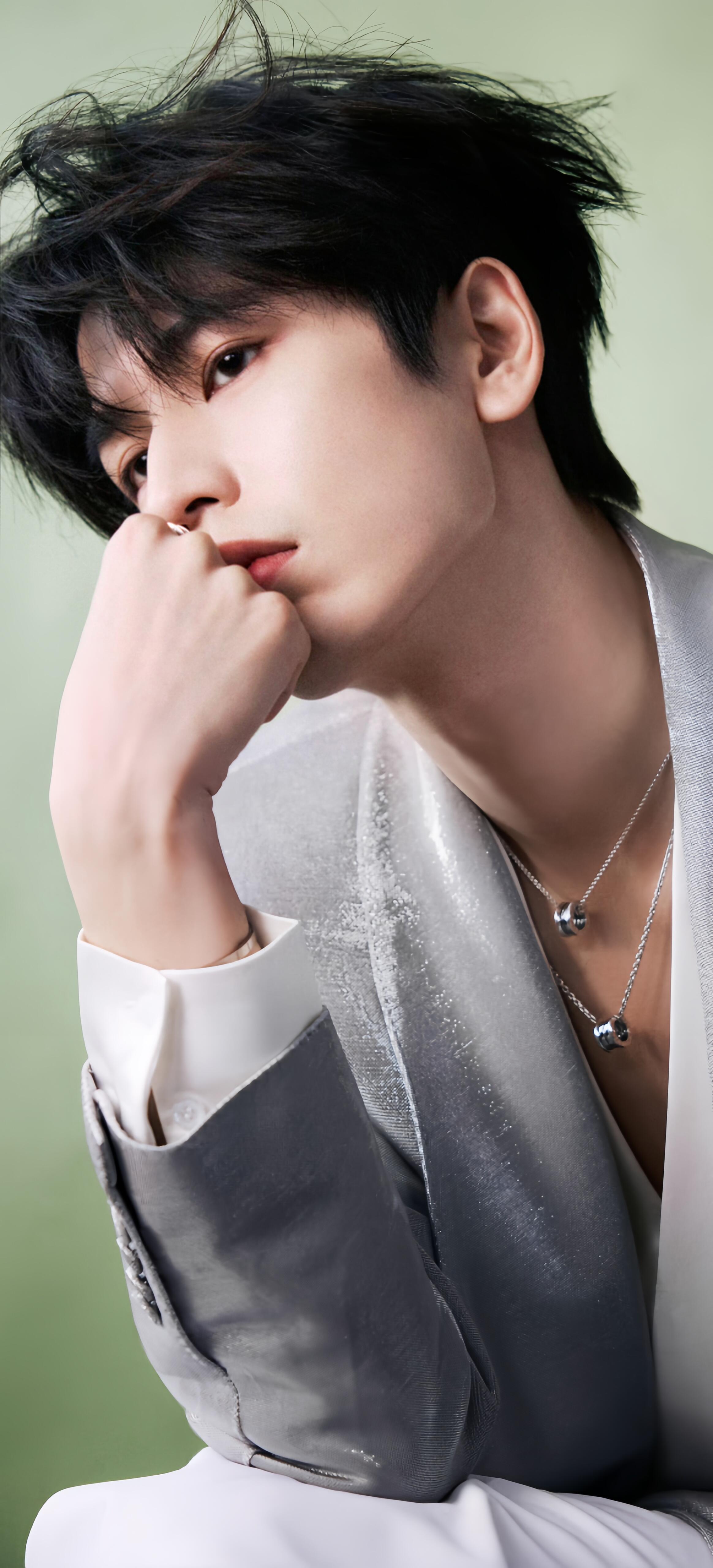 丁程鑫镜头下的张凌赫丁程鑫镜头下的张凌赫，好松弛好苏感，完全是女友视角啊！阳光洒