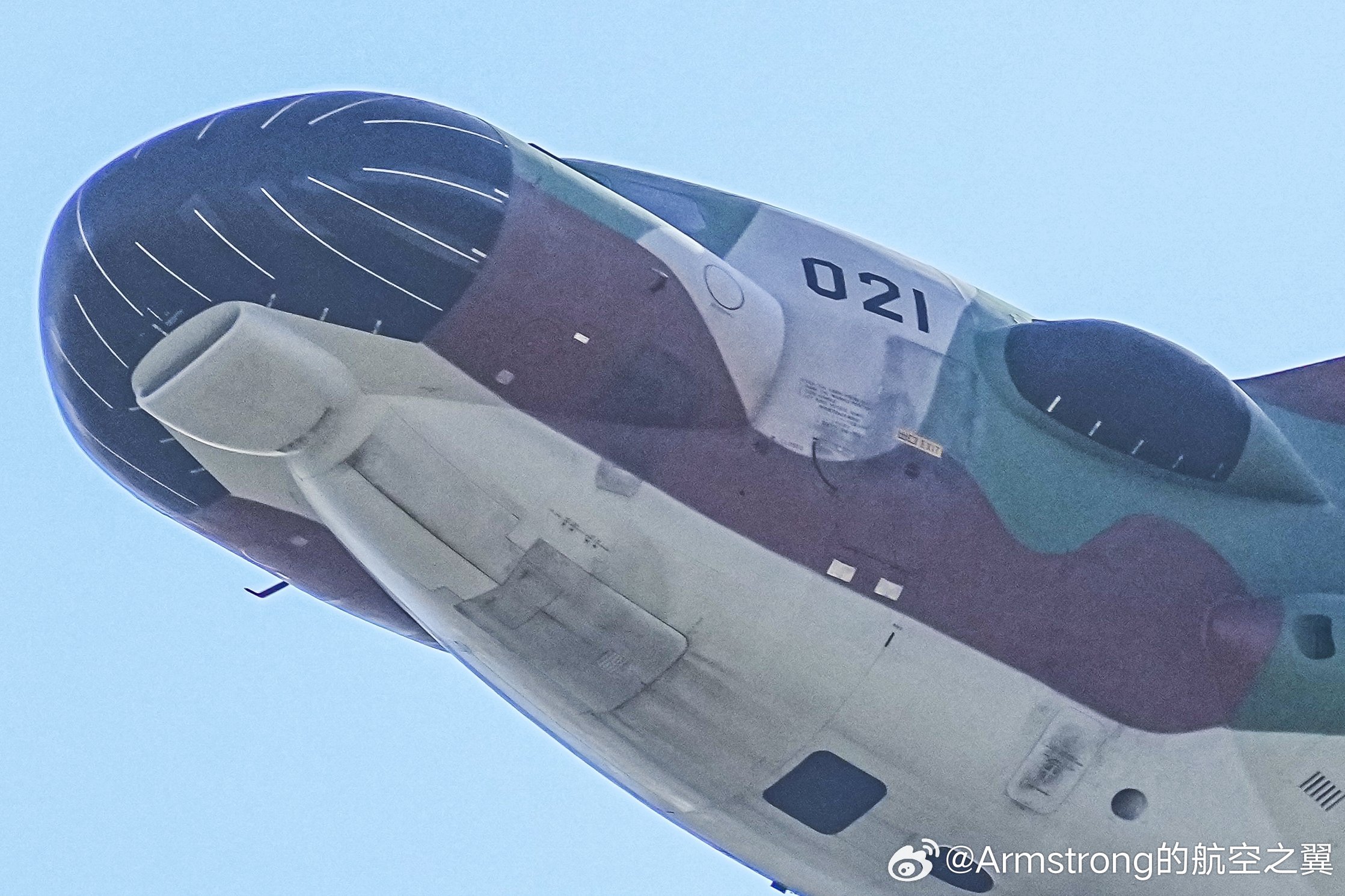 日本两代腊肠嘴的下巴，丑出新天际 