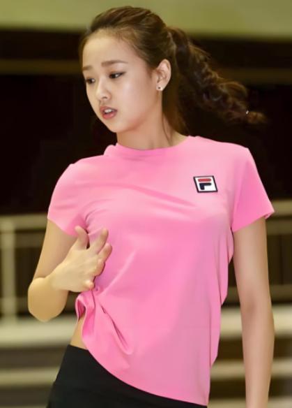 2002年5月，24岁的韩国“体操公主”许昭英，顶着父母的反对，执意嫁给了中国体