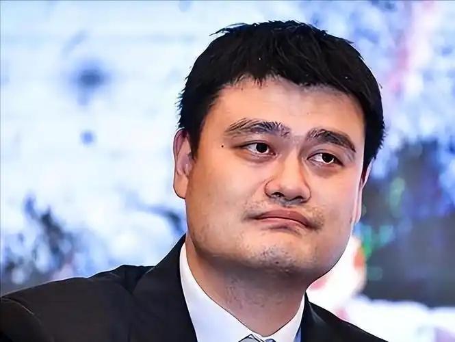 被日本队按在地上摩擦了整整20分，还有多少人记得，三年前姚明在杭州亚运会后说过的