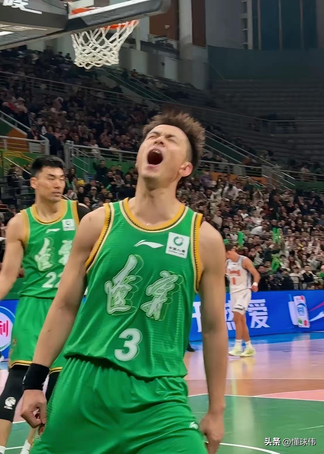 今晚19.35分cba第二阶段重燃战火，辽宁队客场以96比88力克深圳队，第四节