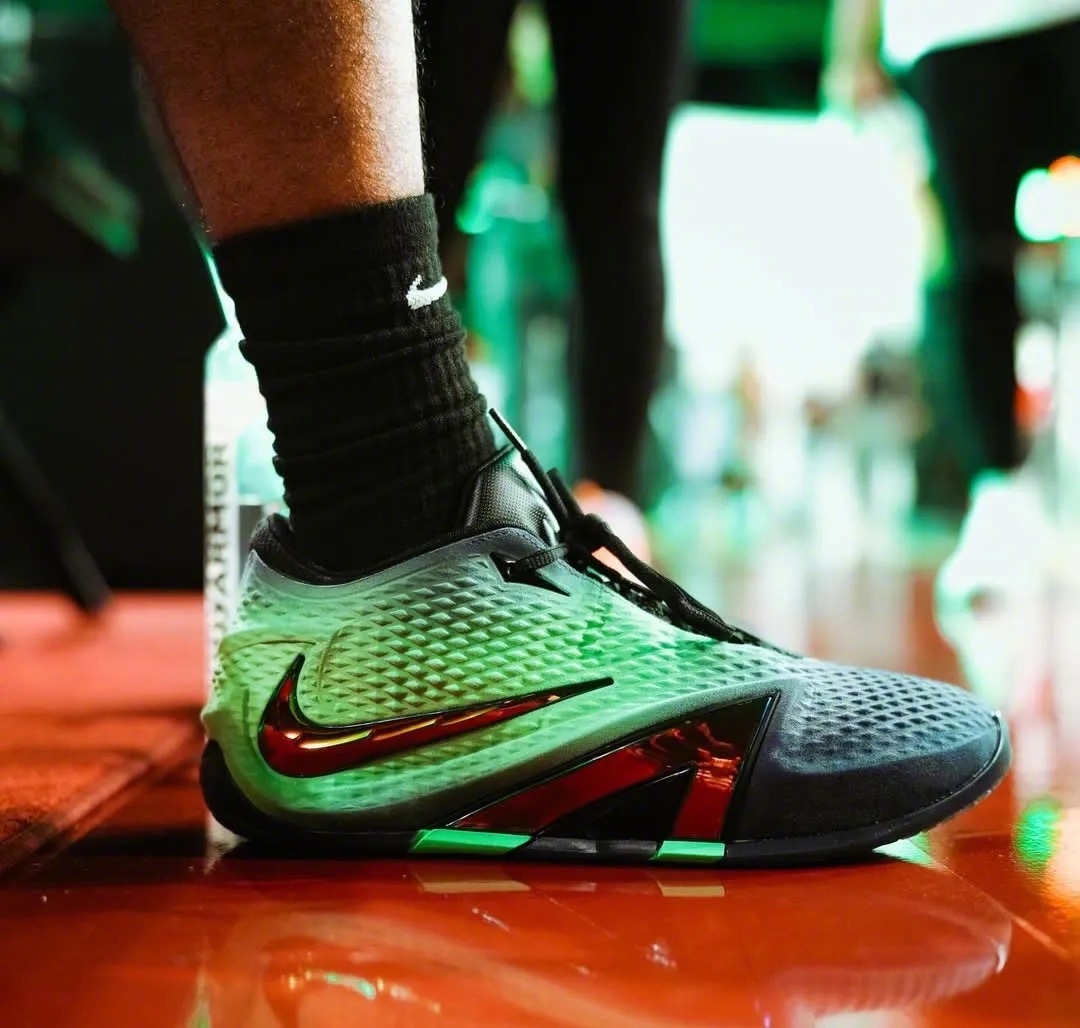 Nike Ja 4贾·莫兰特自己在社媒上率先发布了Ja 4代签名鞋的照片，延续上