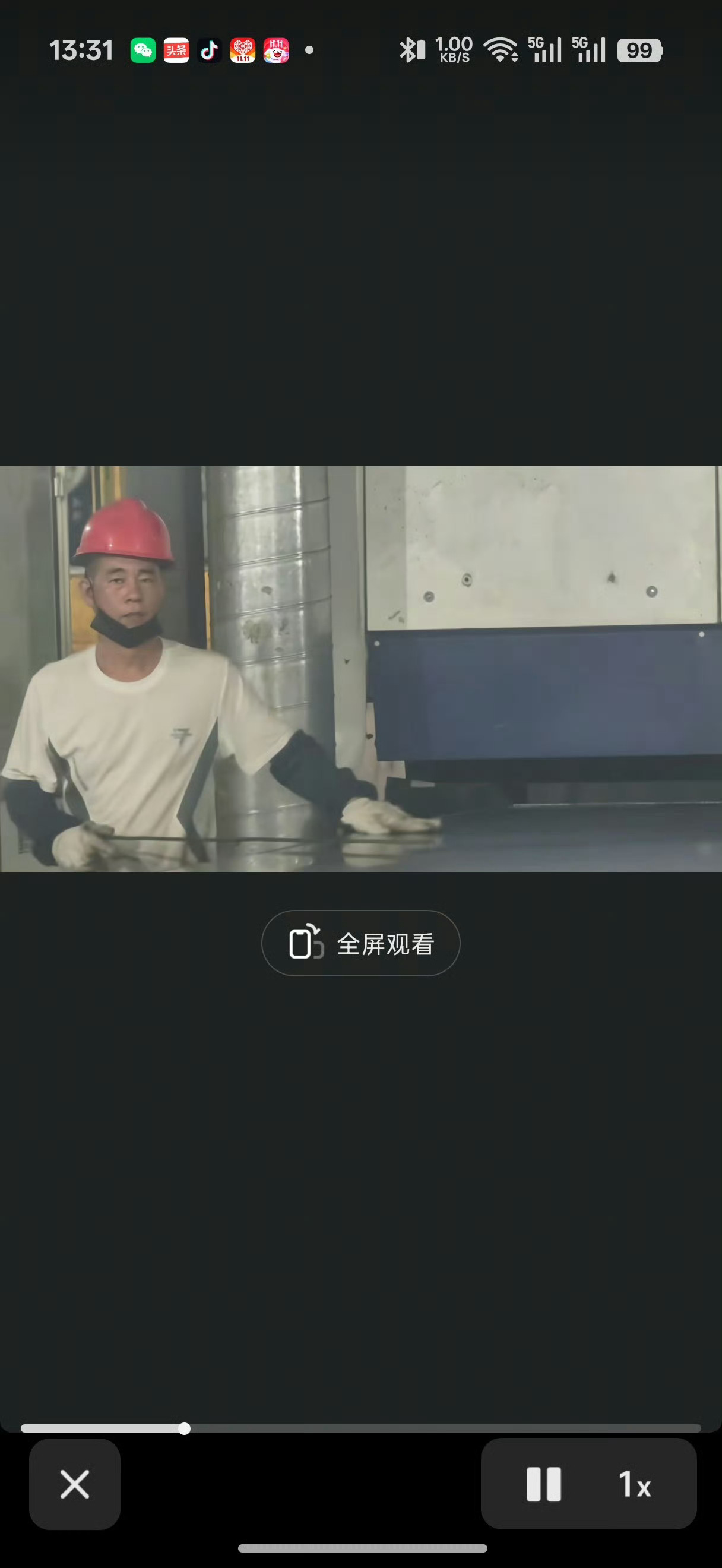 陈小春失散多年的弟弟本来想说能有多像，结果点开一开，也太像了。 ​​​