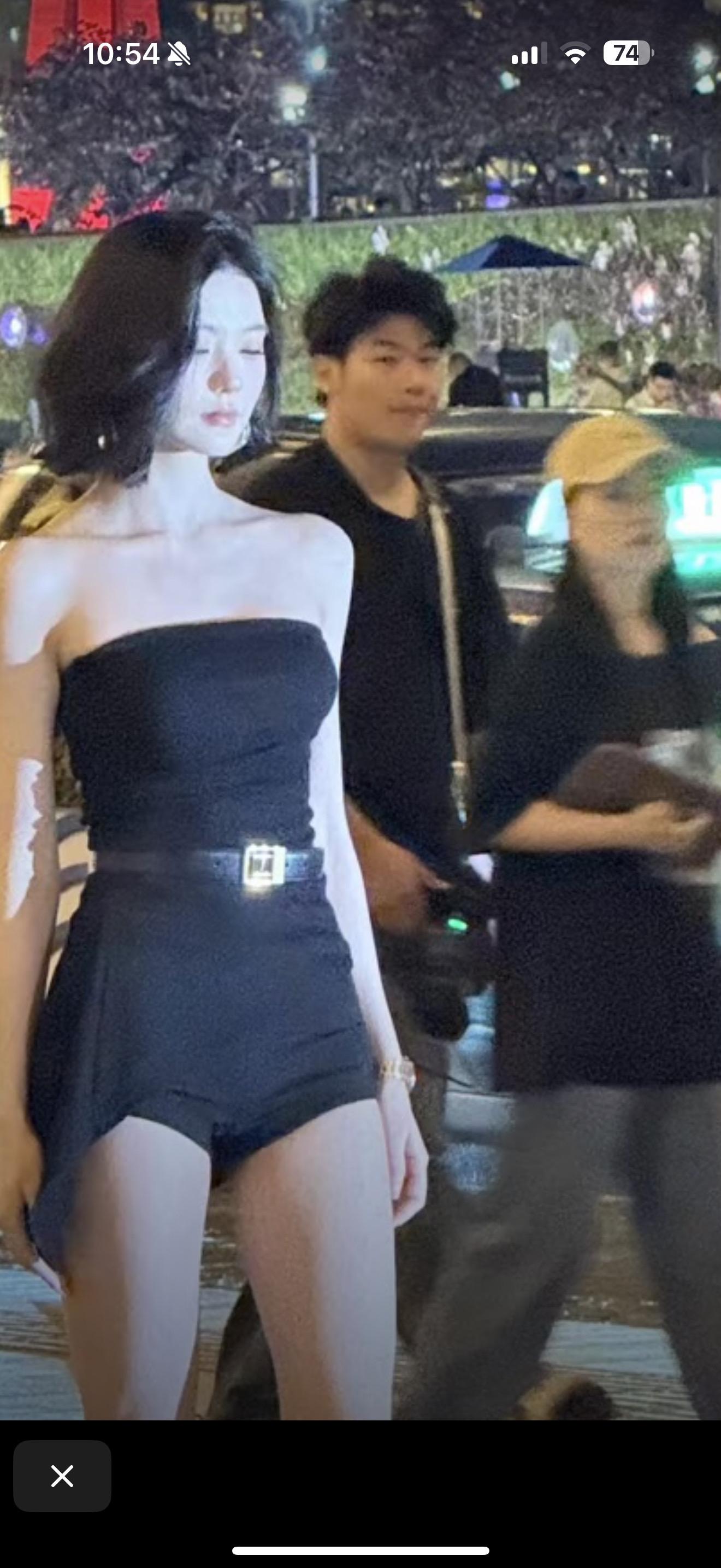 吃着碗里看着锅里