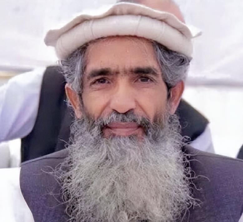 在巴基斯坦，恐怖头目当街遭暗杀。
 
这个世界上的事，有时候你细琢磨，比电影剧本