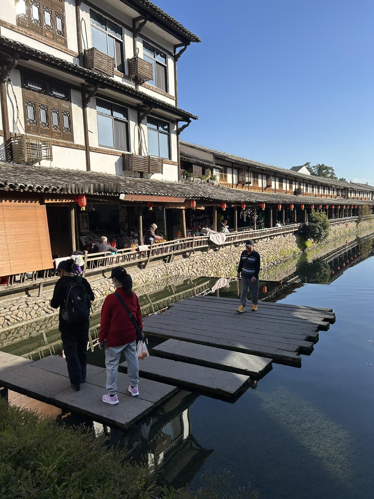 我的今日状态：🏝️旅行度假
我这里的天气：☁️阴天