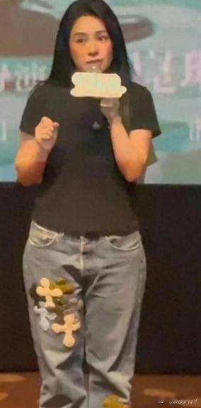 真是一胖毁所有！钟欣潼瘦的时候多美，现在胖成了土圆肥 ​​​