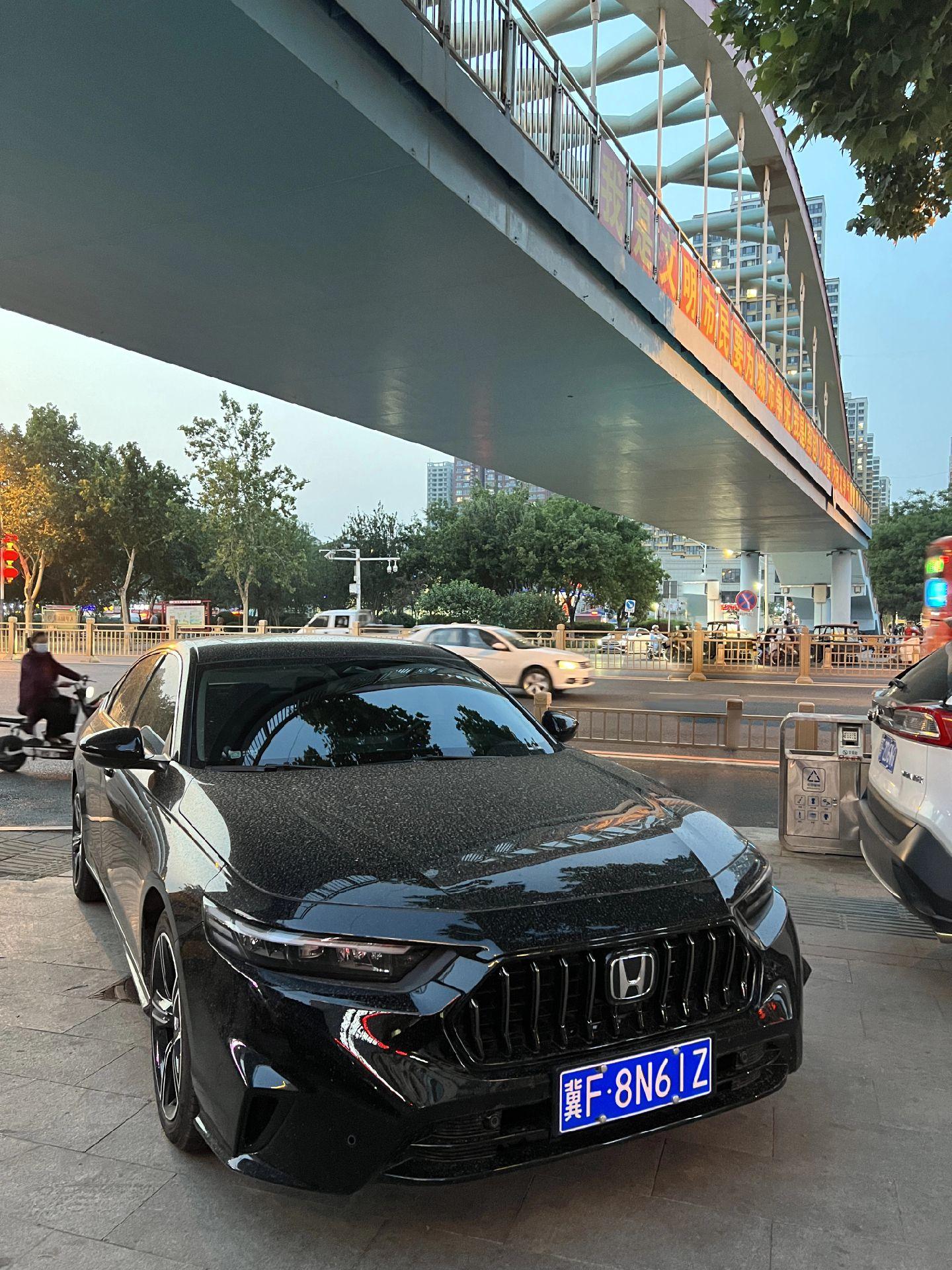 不是说英仕派很省油吗？为什么我加满一箱油只能跑五百多公里啊  你们的油耗多少？inspire