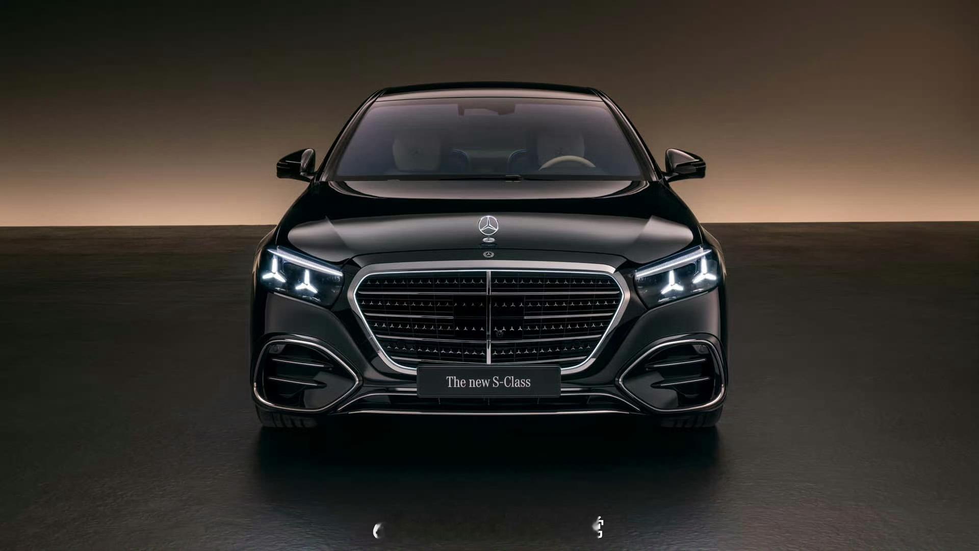 全新的奔驰S级来了，140年的历史这S级深得我心。曾经第一次被S级震撼是有一次旁