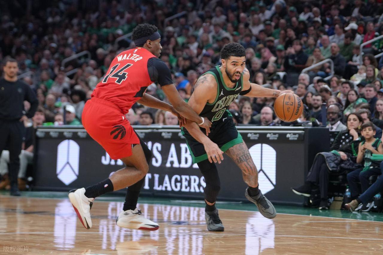 波士顿凯尔特人主场以115-101战胜多伦多猛龙，取得三连胜。杰伦-布朗砍下26