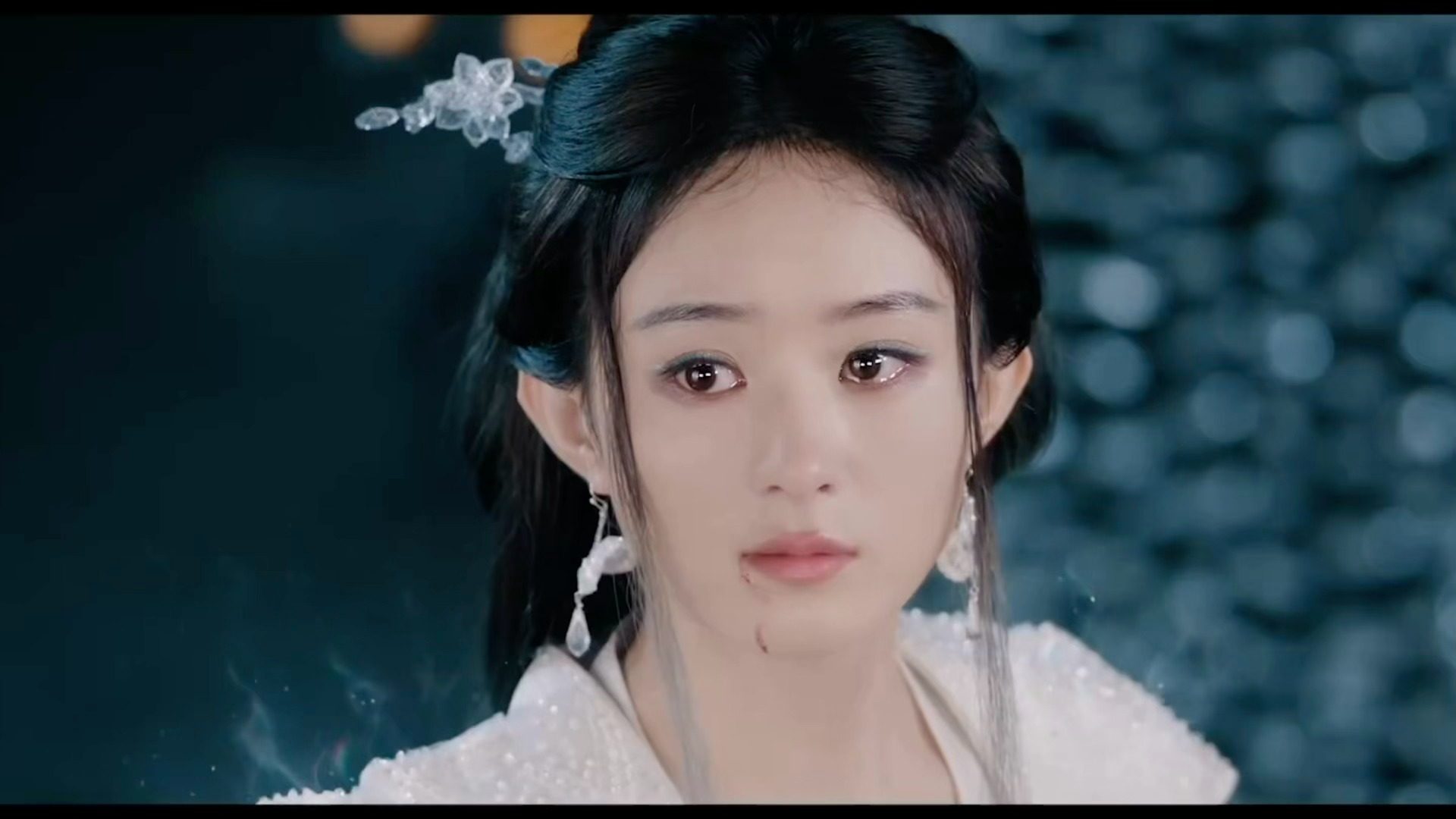 赵丽颖丨碎梦仙君这个破碎感…她能有什么错赵丽颖杀青照嫩成这样 爱奇艺腾讯优酷都发