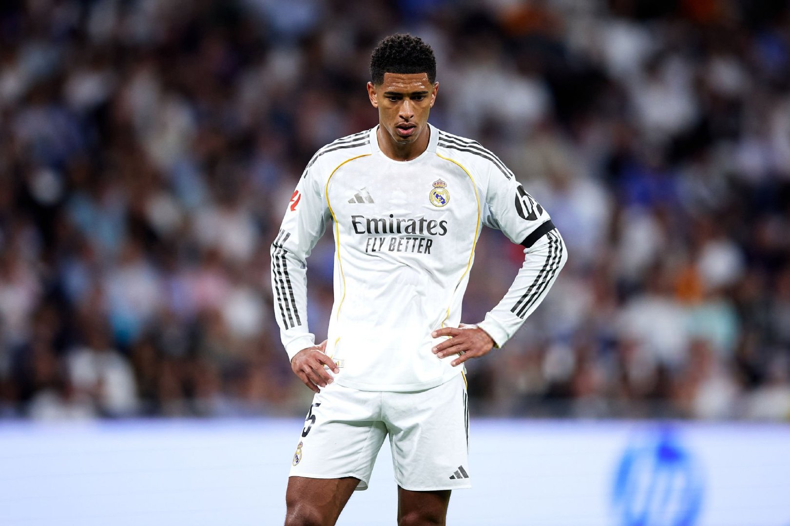 【半场】皇家马德里1-0阿拉维斯姆巴佩射门，继续领跑射手榜。西甲联赛 皇马vs阿