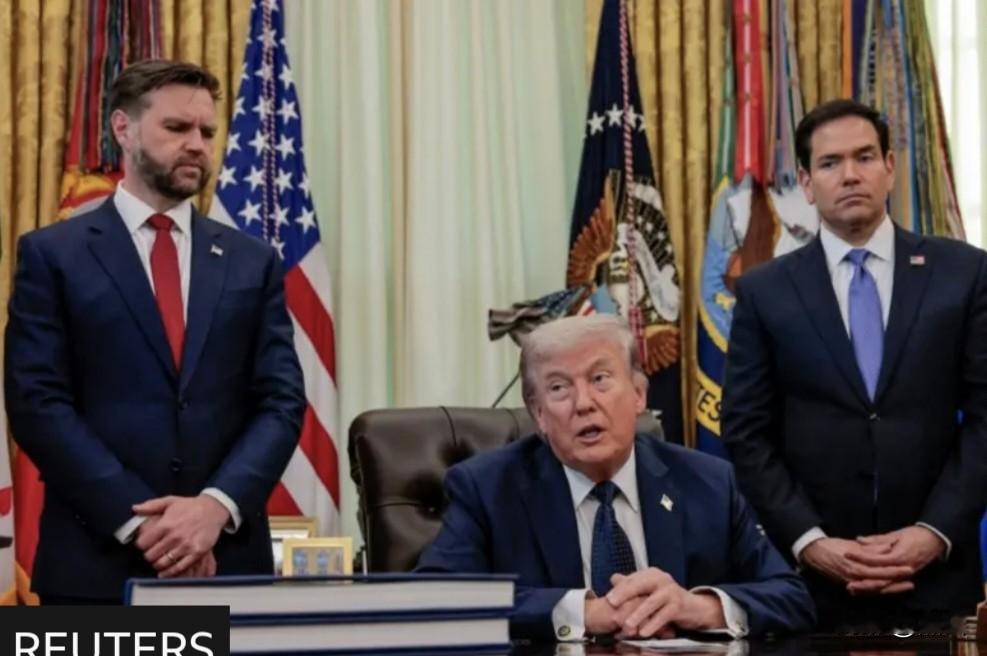 伊朗强势反击美国封锁霍尔木兹海峡 特朗普强推黎以停火落空
 
当地时间4月23日