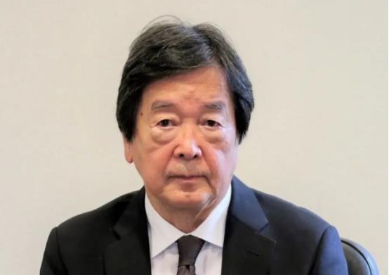 日本前外务副大臣田中均2月4日发文说：“高市早苗首相处境堪忧。从涉台言论开始，到