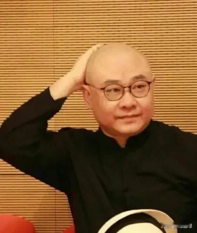 刀郎的《罗刹海市》含金量还在继续增加，已经快成了24K小金人。
从武大女学生诬告