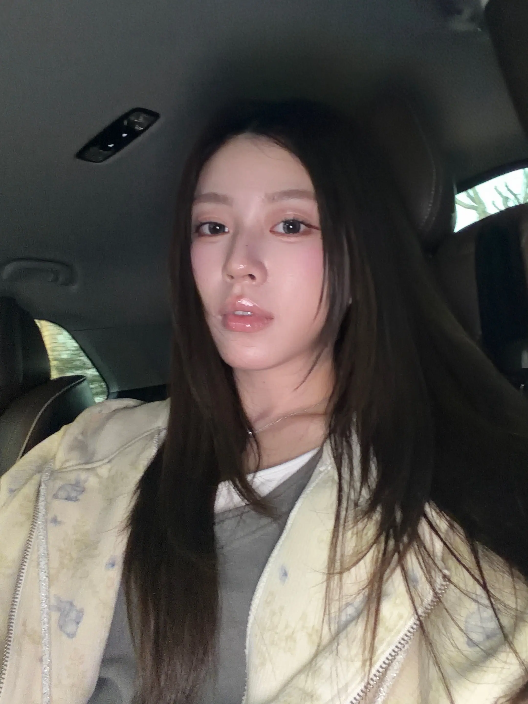 最近很爱画的妆面。