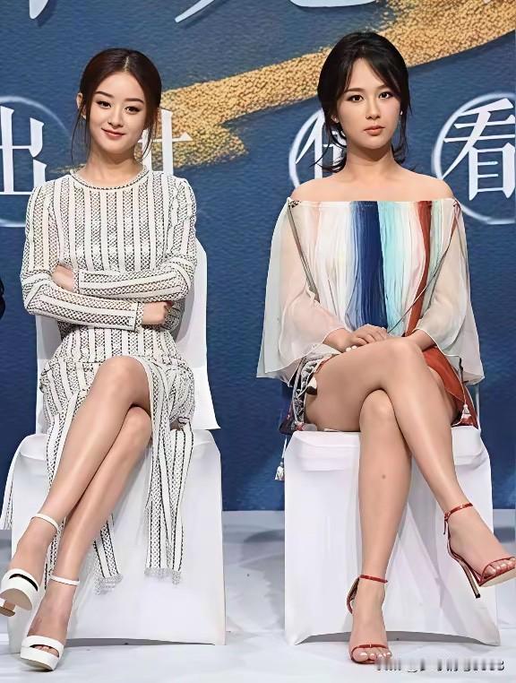 以前在电视剧里总感觉赵丽颖的颜值一般，可当她跟杨紫的同框合影时，不仅颜值高，而且