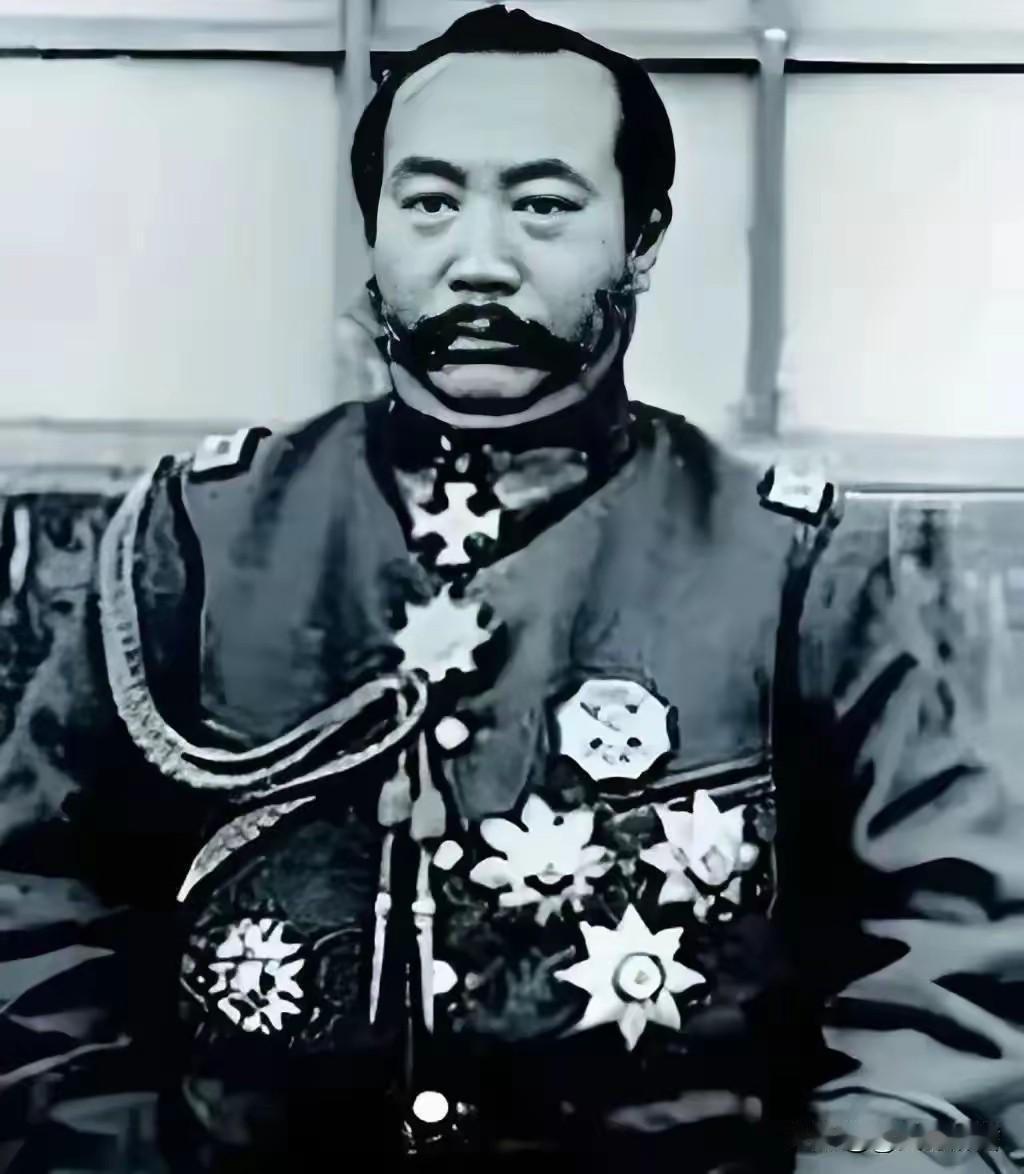 晚清最硬核逆袭！小小随马小兵舍命救主，凭一次拼命，翻身成北洋顶级将领
 
晚清乱