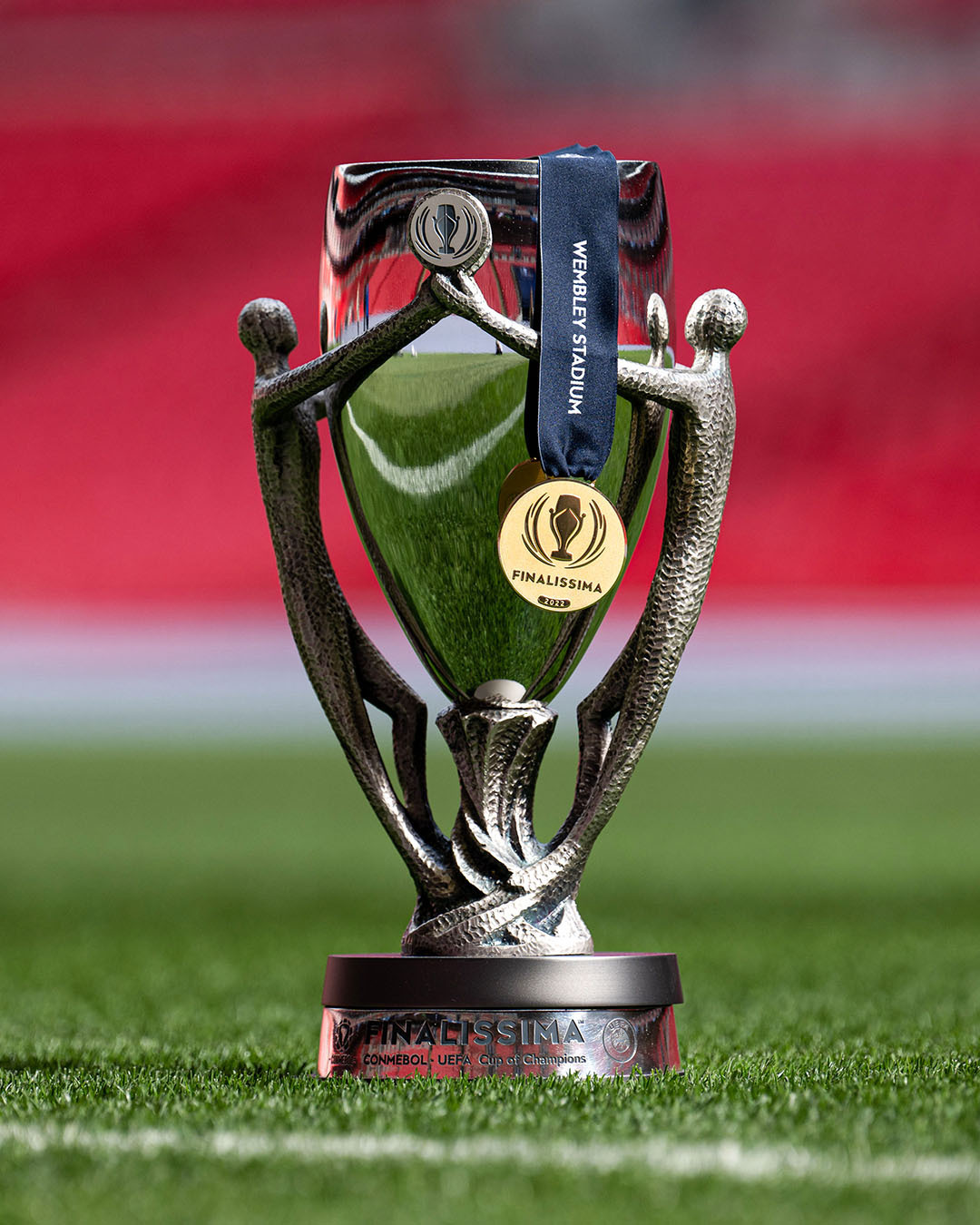 欧足联宣布取消阿根廷与西班牙之间的决赛，因为欧足联未能与阿根廷就新的比赛日期达成