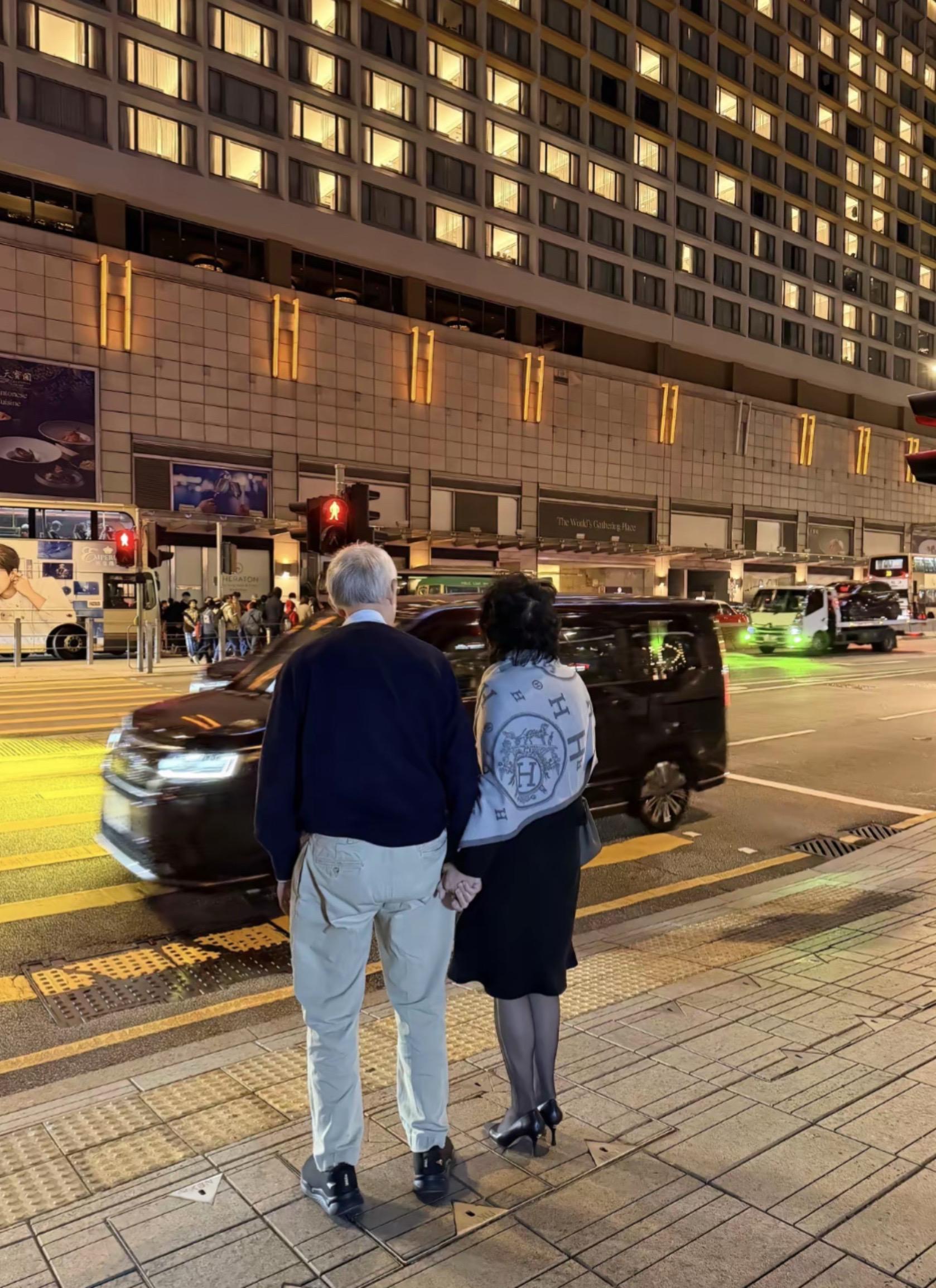 等我老了也要黑色穿搭