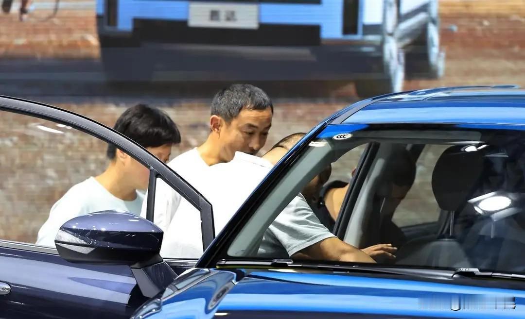 国补政策加力赋能汽车消费 为消费复苏注入强劲动能

当前，我国消费市场持续呈现回