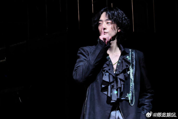 不得了郑云龙唱美声了 声鸣远扬 郏杰辰把可爱与专业焊死在身上，美声嗓音太有穿透力