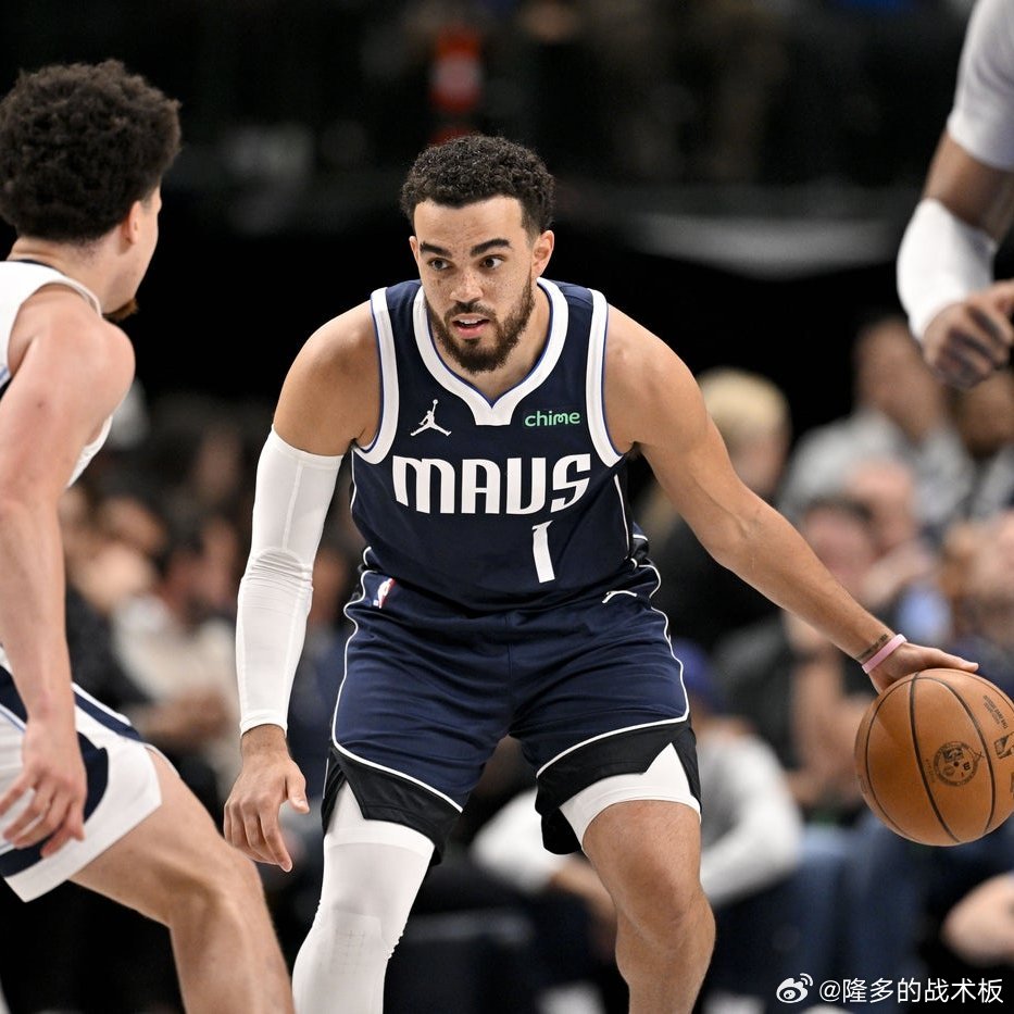 Stein：独行侠裁掉后卫泰厄斯-琼斯这允许他们将瑞安-内姆布哈德的合同转正。 