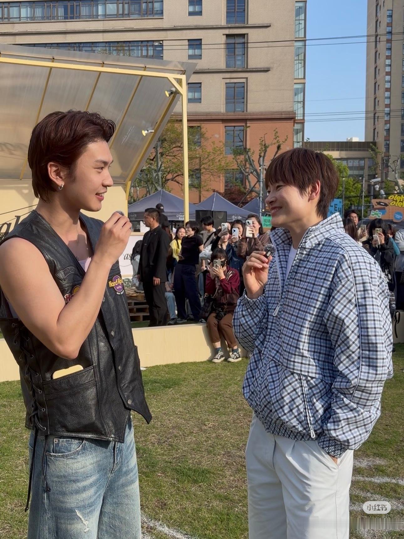 杨力维  📕 ChaoWeiJun（Oleh Oleh工作人员）我们Yic就是