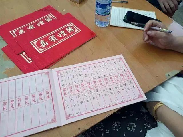 一斤肉价随礼，值得推广吗？
   近日，湖南省株洲市茶陵县高陇镇龙匣村有一风俗近