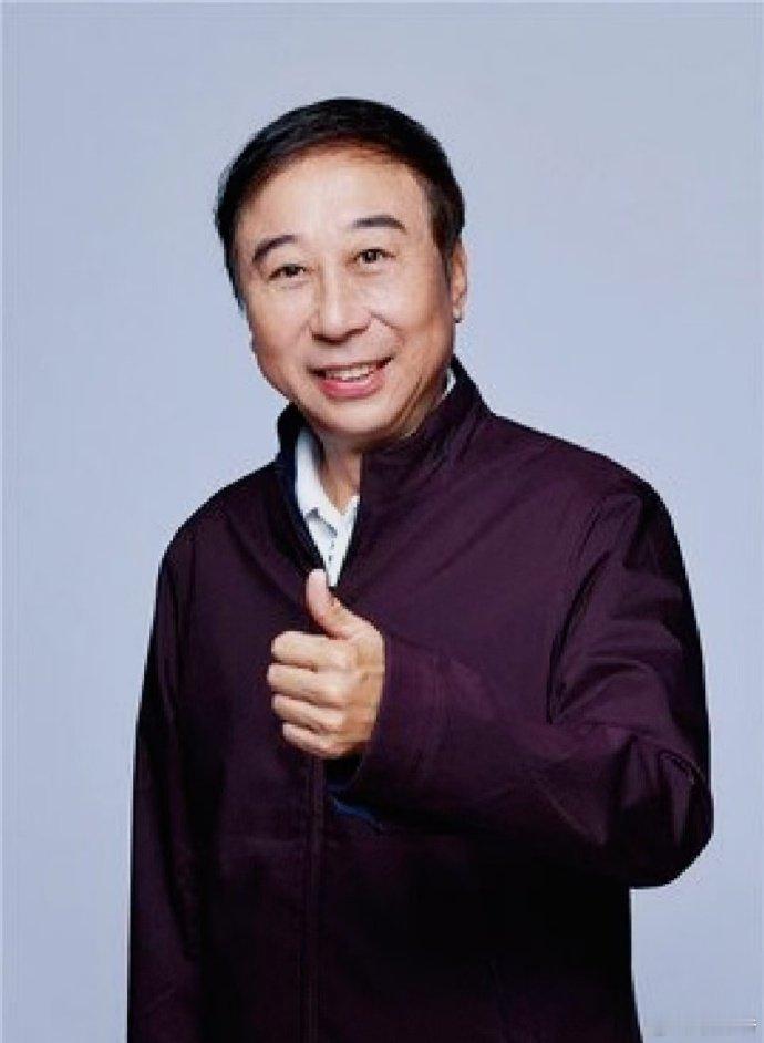 刻进DNA的巩式春晚台词 冯巩的每一句话，都有一种温暖的魔力，仿佛是春晚的灵魂。