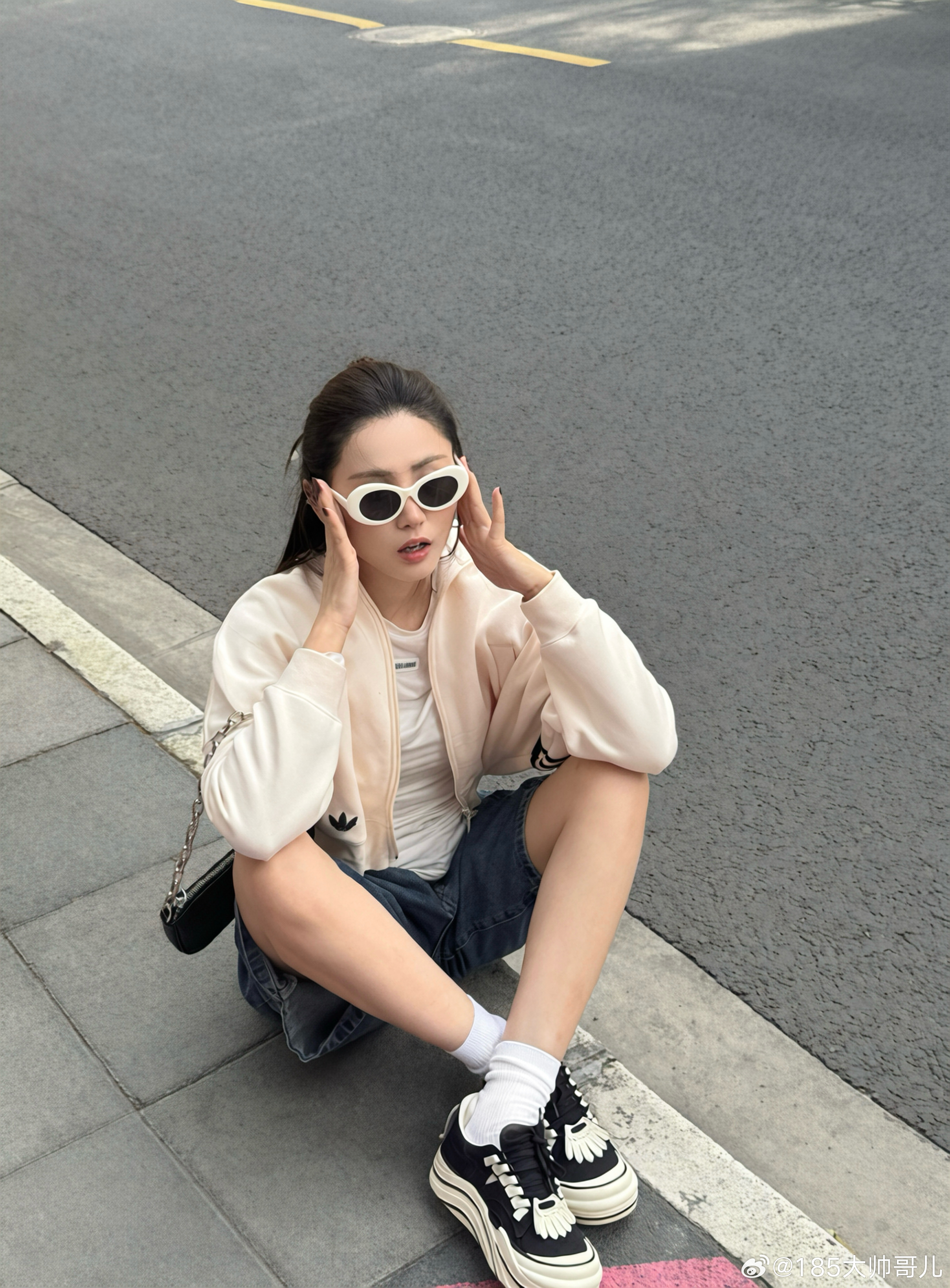 难得CityWalk了一下🌤️🚶🏻♀️谢谢我的好uu送的RHB小鞋儿 好看