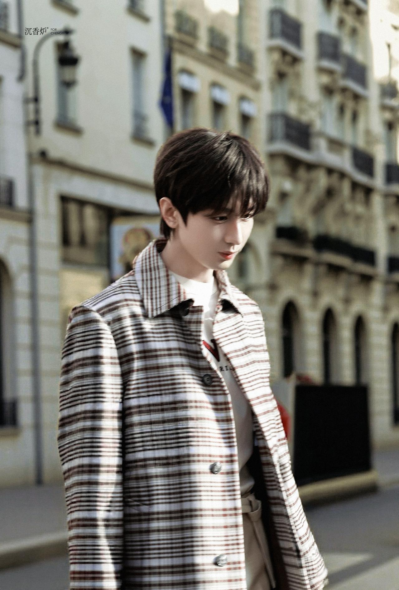 Let's get lost in Paris.
@成毅 

成毅 ​​​