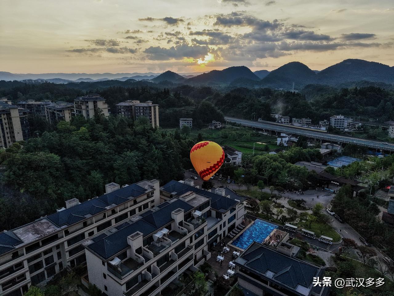 【湖北网聚石榴主题活动落地利川状元山居】7月15日至18日，由省委统战部等三部门