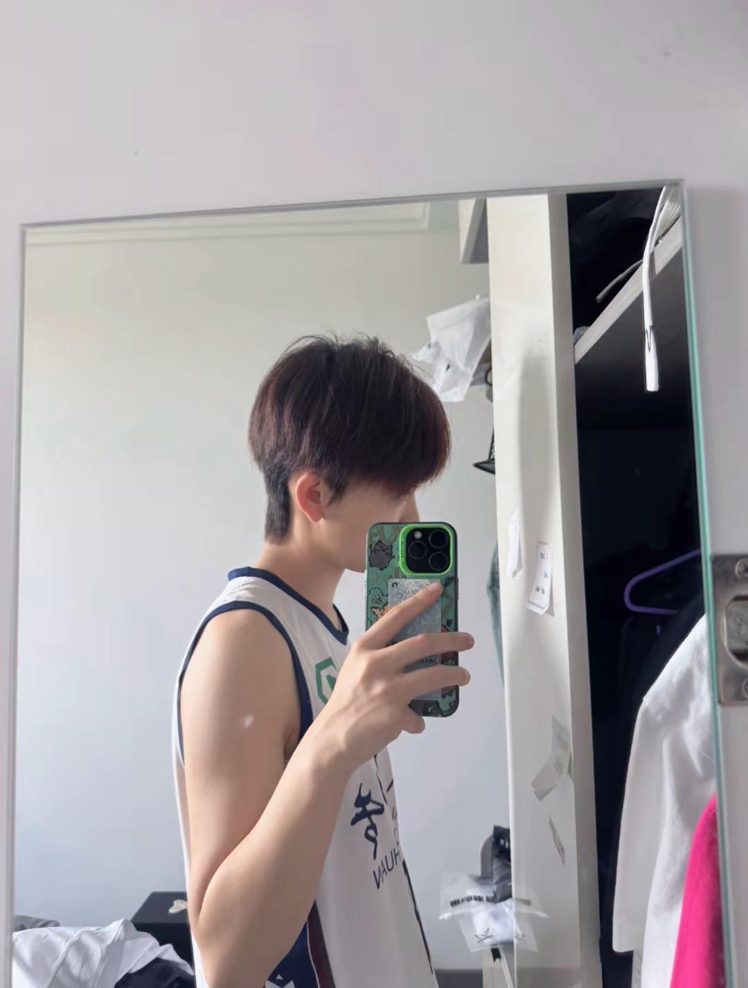 都是小人物 活着就行了 生活的本意就是这样
