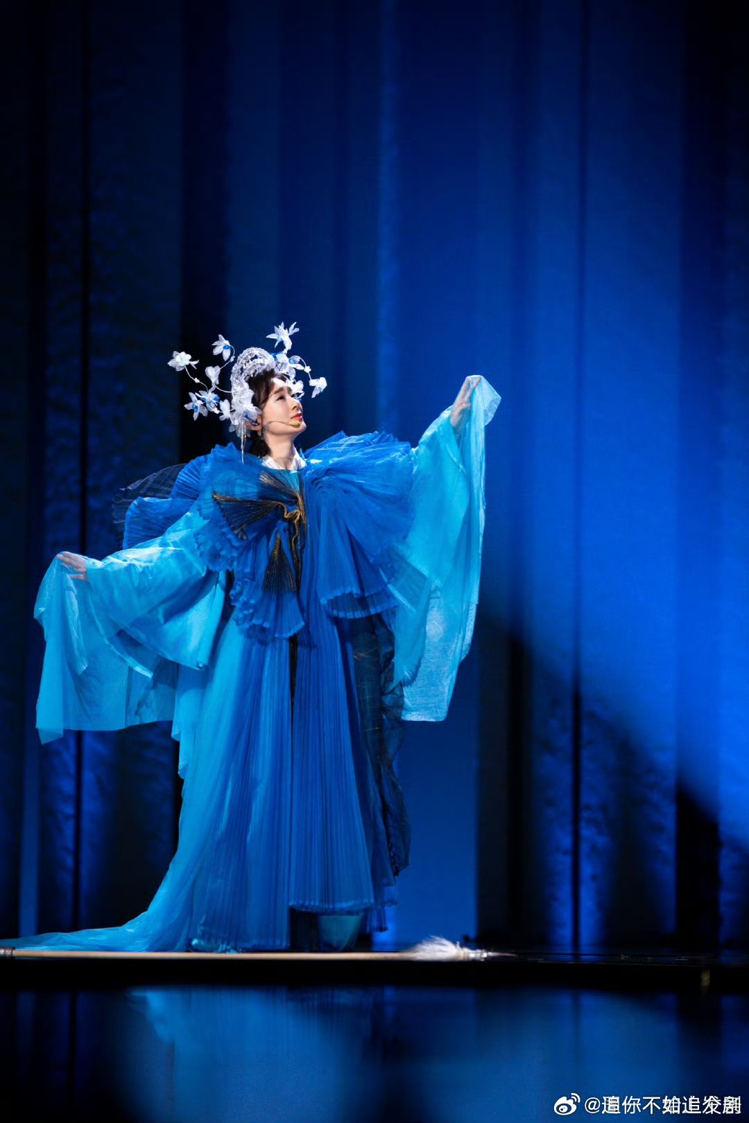 乘风2026微博首播爆告乘风2026 开播即王炸！从舞台到互动全是亮点，很难不爱