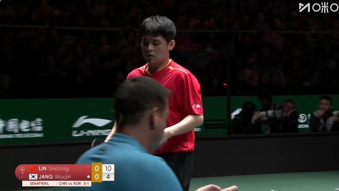 放心吧[笑哭]！
第三盘前两局林诗栋🇨🇳11-4，11-3领先张禹珍🇰🇷