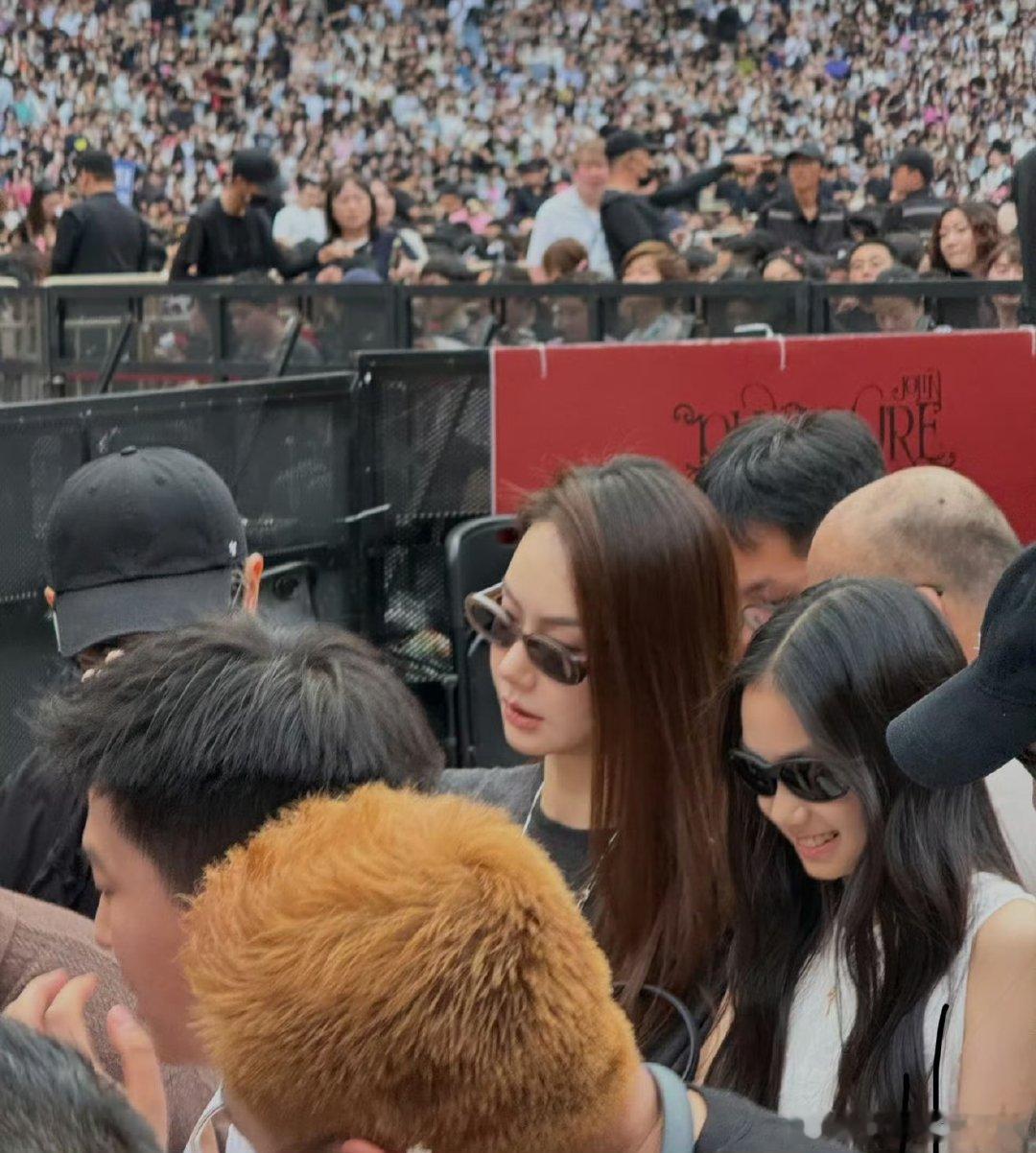 11岁Lucky都这么大了 戚薇李承铉女儿Lucky长这么大了11岁Lucky都