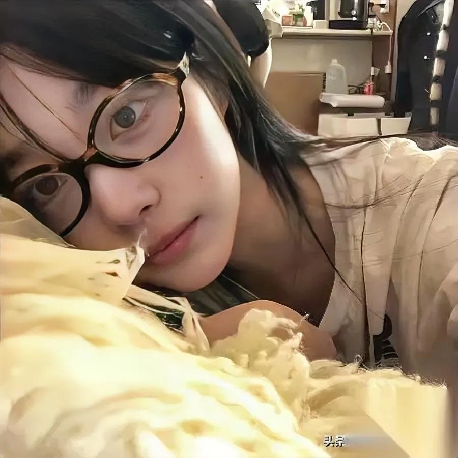 夫妻缘尽的信号

真不是突然的

是10件“小事”慢慢磨没的——

分房睡不是“