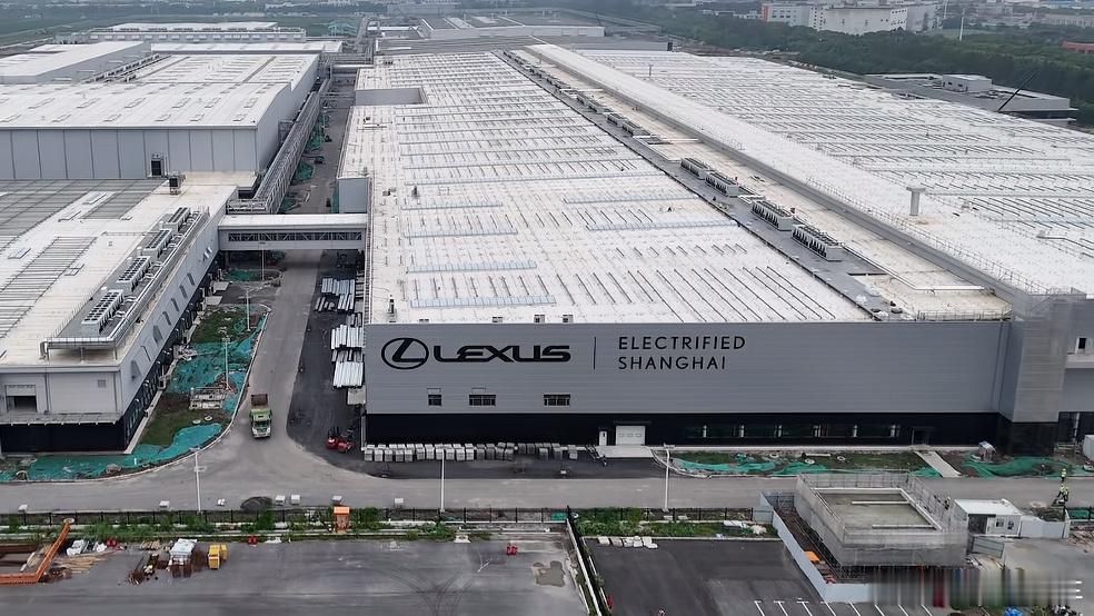 雷克萨斯上海工厂主体基本竣工，接下来就是生产前的调试准备工作，预计将于2027年