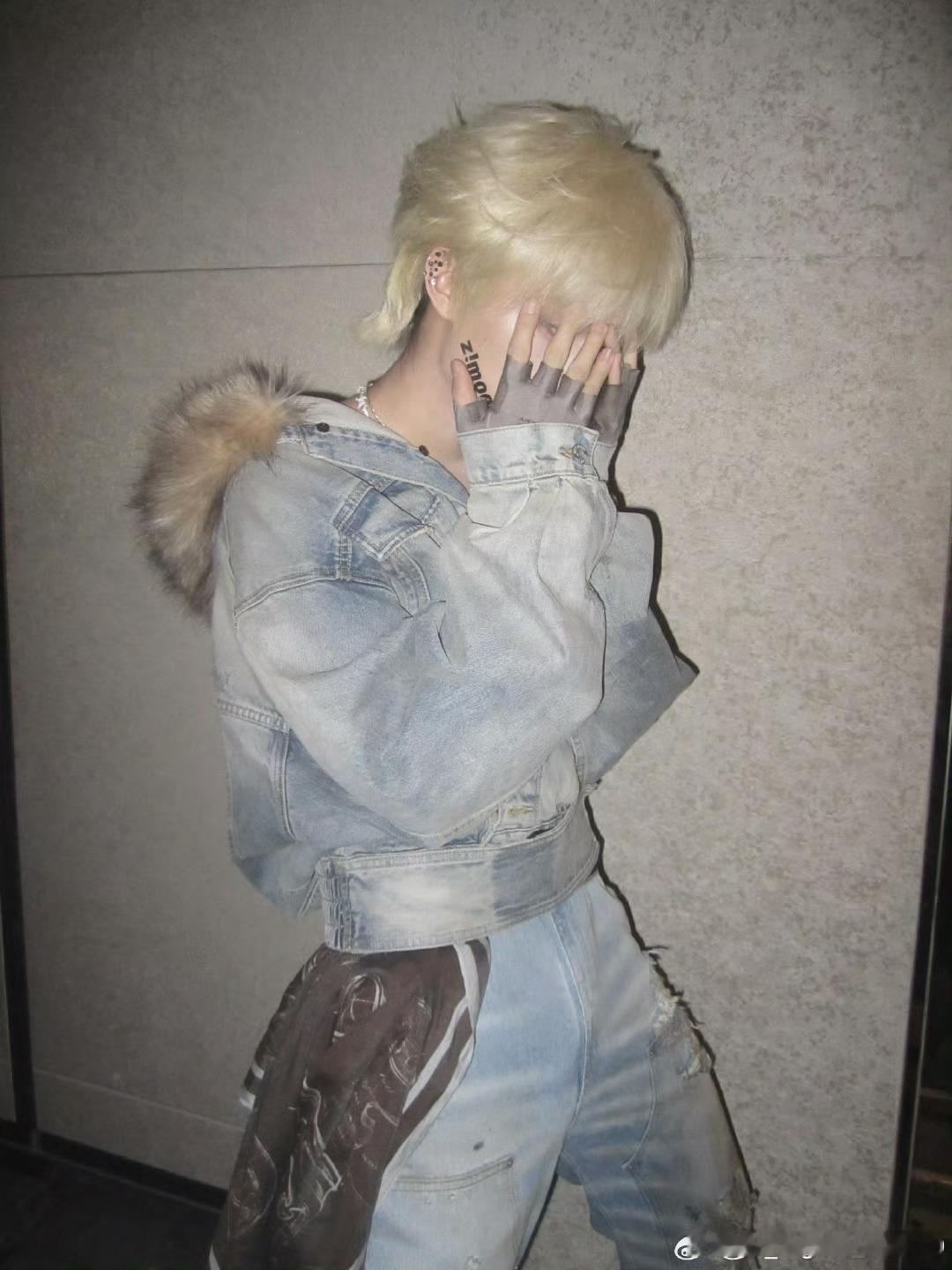 张子墨 我愿永远做你台下的观众，为你鼓掌，也为你热泪盈眶。ℐ 𝓌𝒶𝓃𝓃?