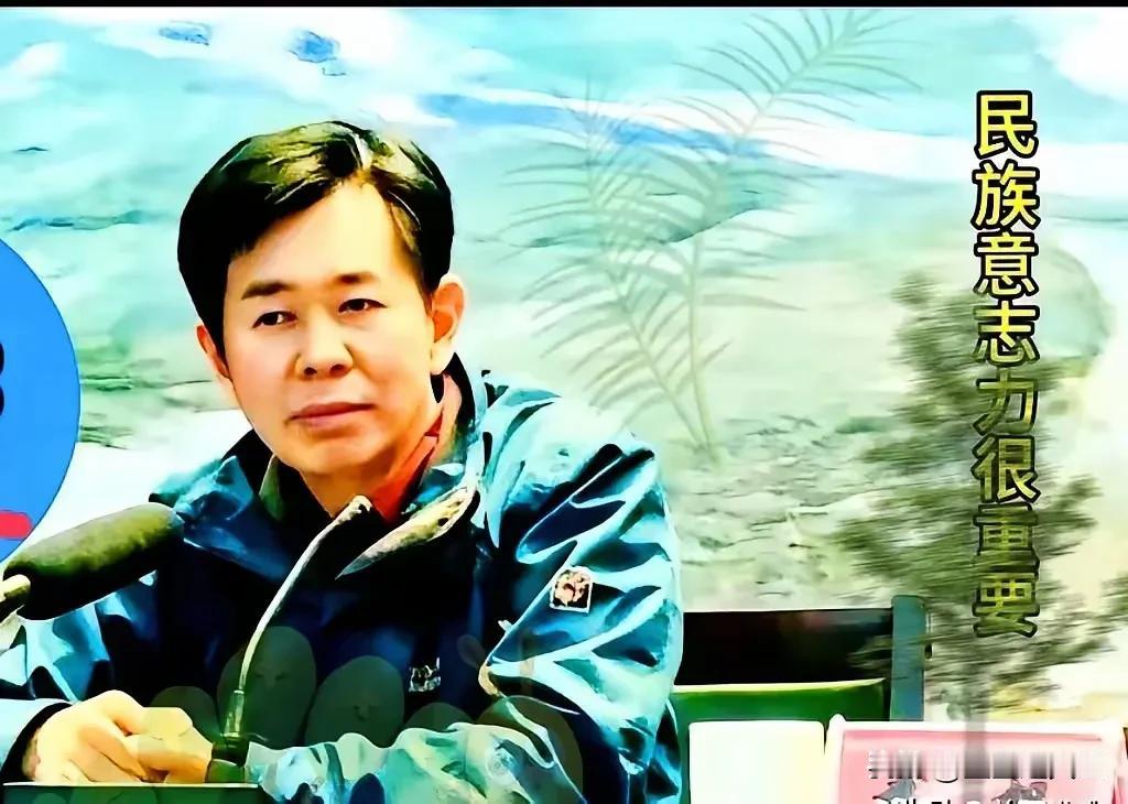 戴旭被某卫视打断后选择离场，没想到被他怼了几句后，气势汹汹的戴旭直接走人了！
