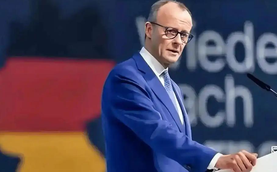 德国要是再这么跟着美国一条路走到黑，迟早得把自己百年积累的工业家底全赔光！欧盟抱