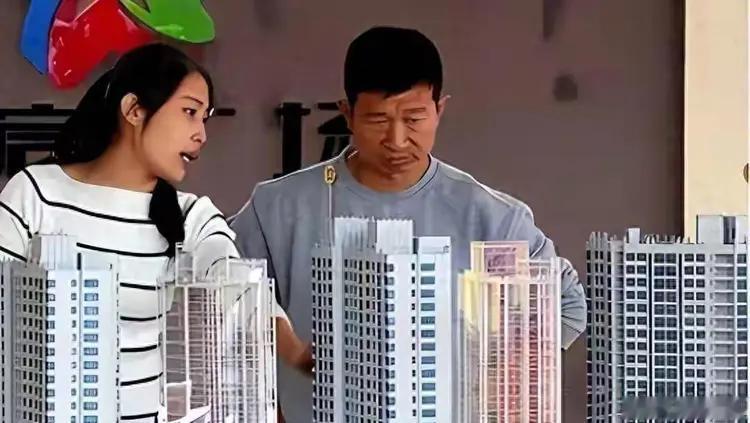 如果我国不妥善应对人口结构性挑战，有一种观点认为：西方熬过未来二十年，“东升西降