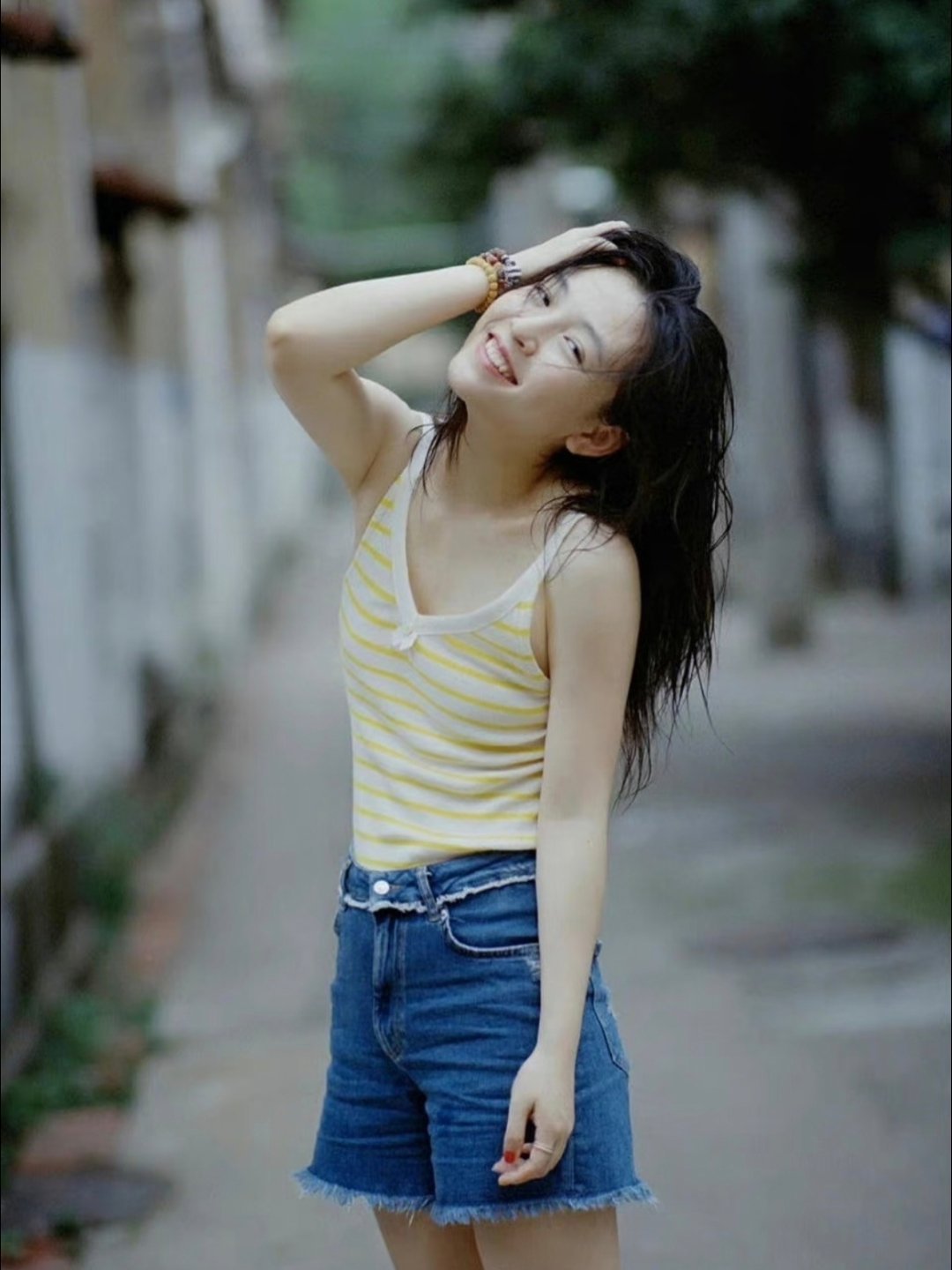 原来少女感也不一定非得少女啊，在她身上感觉到了成熟也不失少女感。 