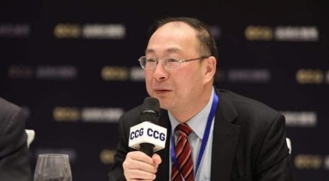 可别再幻想“中俄结盟”了！金灿荣教授说了大实话，他警告：俄罗斯不是兄弟，是邻居。